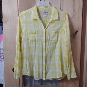 Old Navy plaid womans blouse  size  L